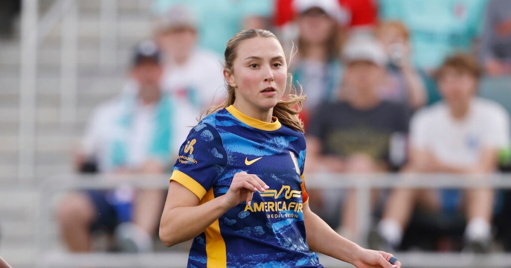 Utah Royals score a season-high four goals in victory over North Carolina Courage