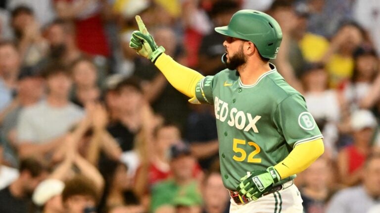 Formidable Red Sox extend thrilling win streak to 11 games