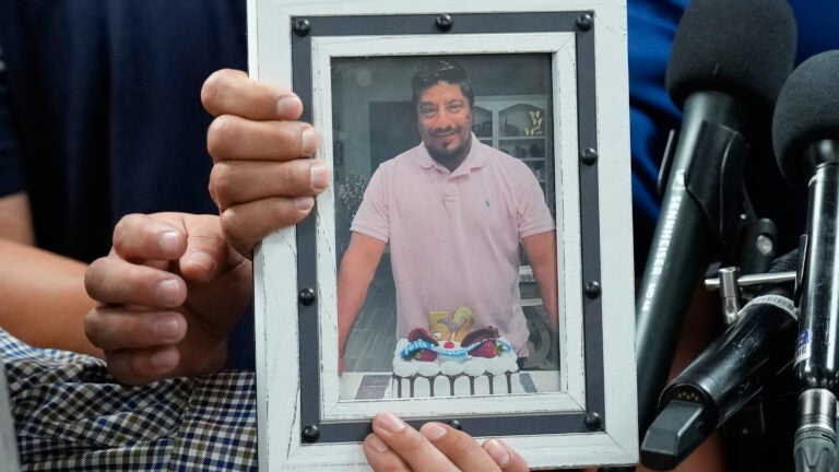 Mexican builder fatally shot by an ICE officer is mourned