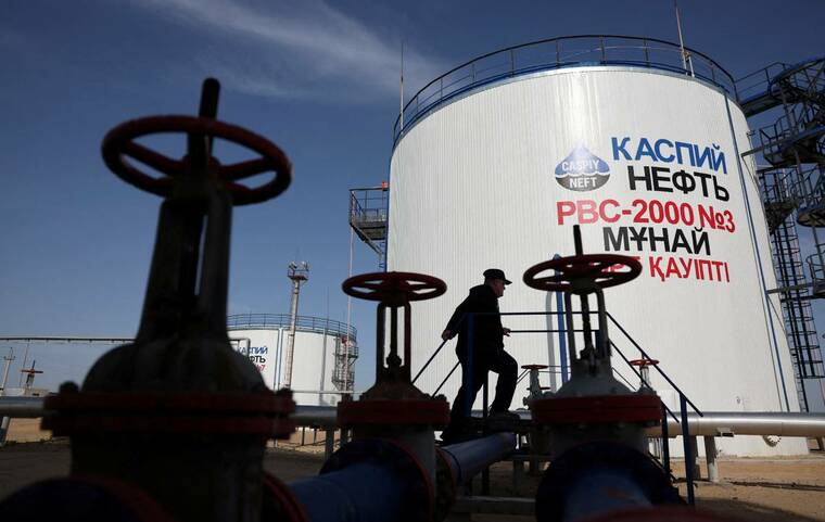 Oil prices jump 2 percent to 5-week high on U.S.-Iran strikes