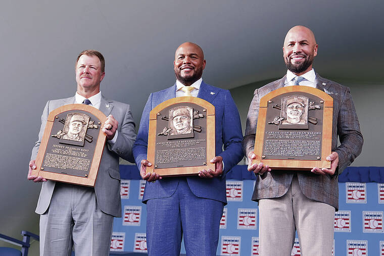 Wait is over as Beltran, Jones, Kent inducted into Hall of Fame