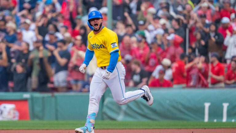 Wilyer Abreu gets back-to-back multi-HR games as Red Sox surge
