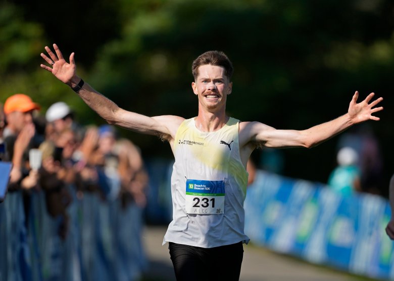 Alec Troxell wins Beach to Beacon Maine men’s title in close finish