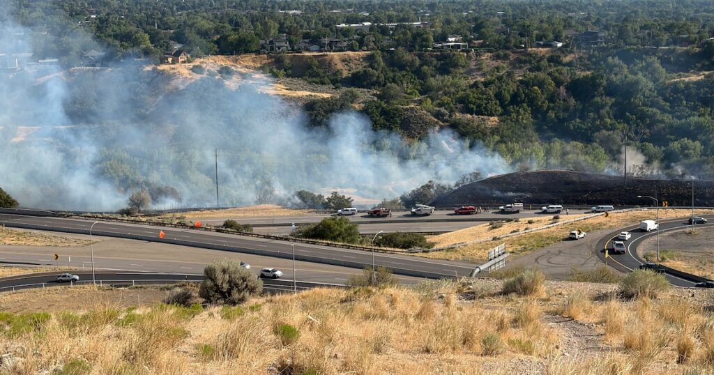 Flames in Salt Lake City near Parleys Canyon disrupt commute