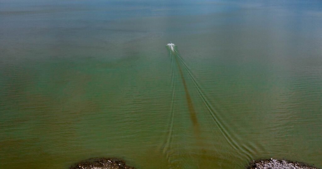 Deadly plane crash at Utah Lake