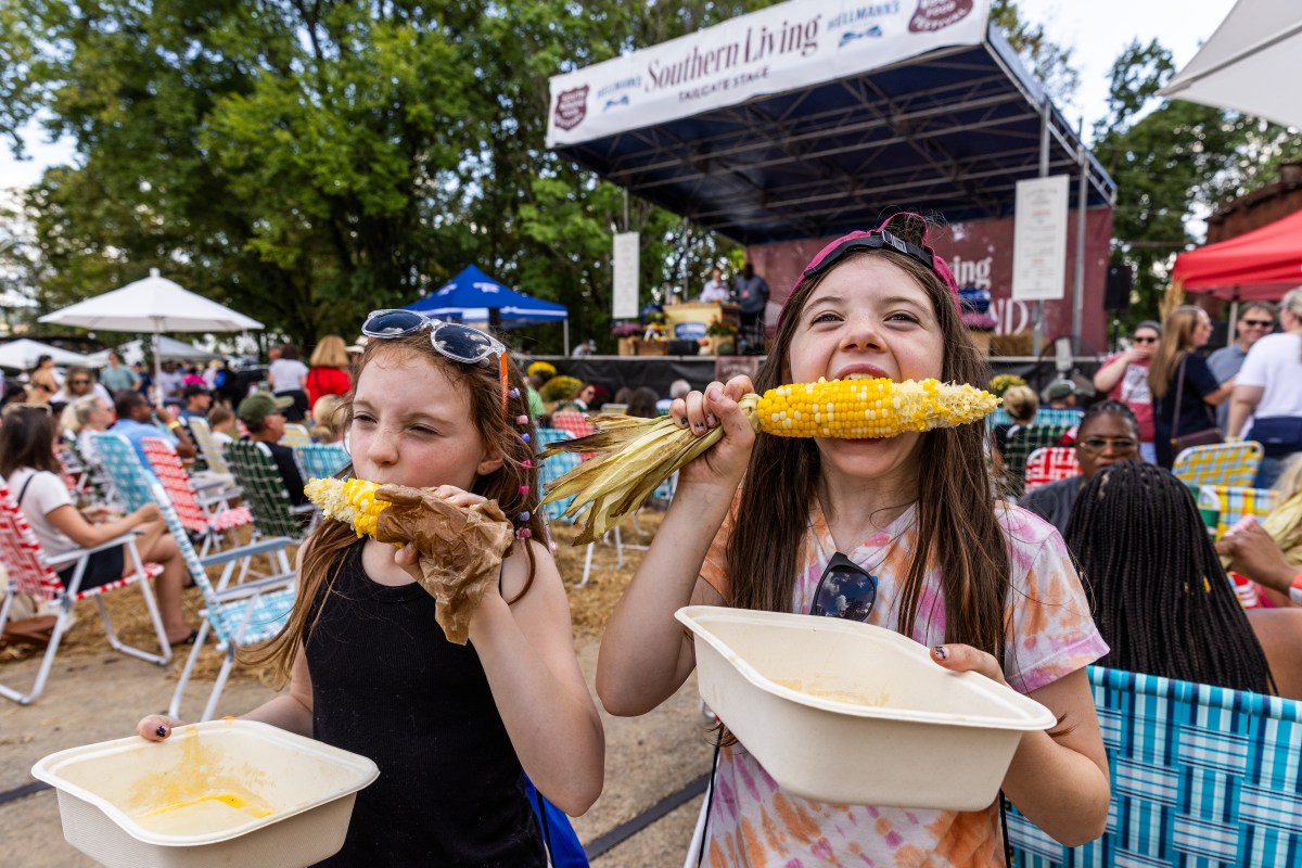 47 September Events: Birmingham Artwalk, Southbound Food Festival + more 4 Two girls eating corn on the cob at the Southern Living Tailgate Stage during an outdoor festival