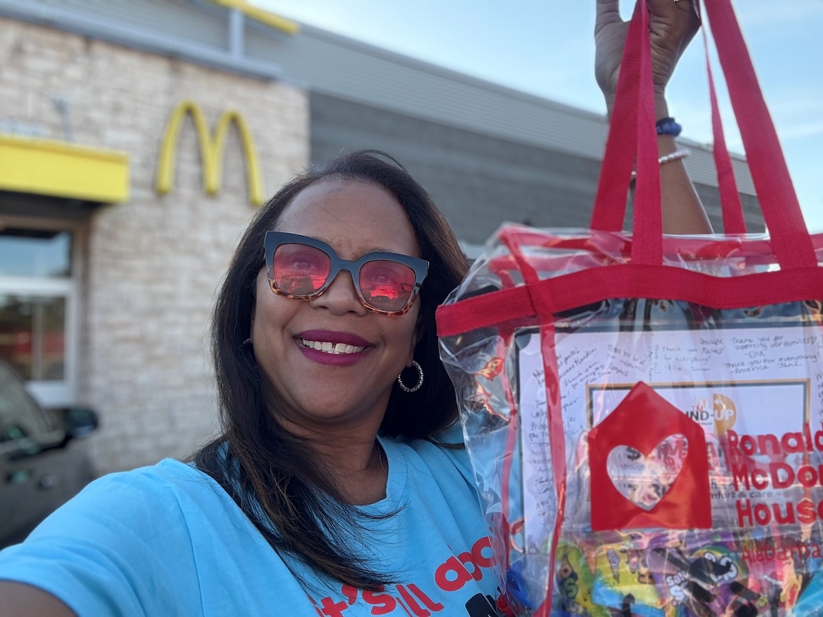 Why you’ll love this free T-shirt from Ronald McDonald House Alabama + how to get 1 now