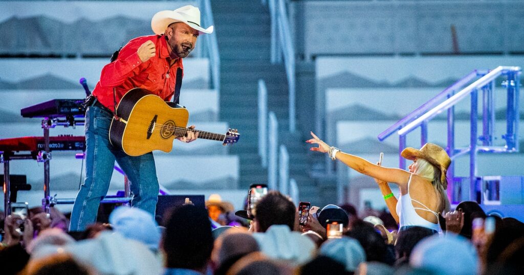 Garth Brooks takes stand against tickets bots in Utah. Country star set for 4 shows at Delta Center.