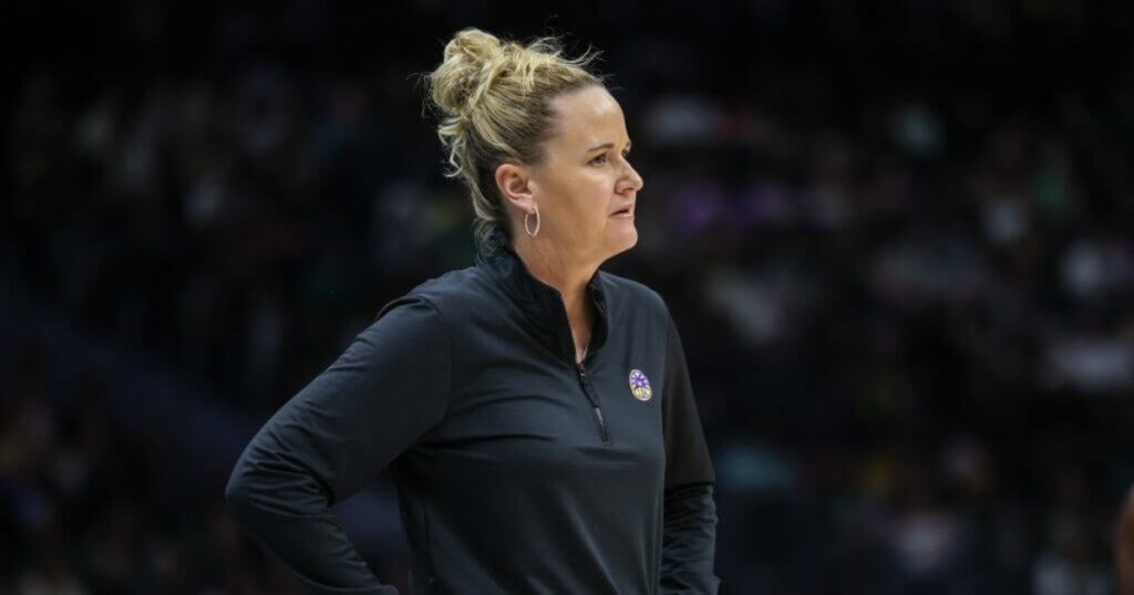 L.A. Sparks fire former Utah coach Lynne Roberts after two seasons