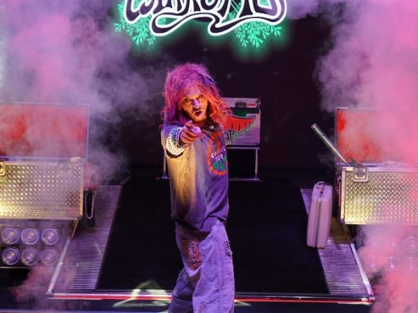 Carrot Top recovering from suicide attempt