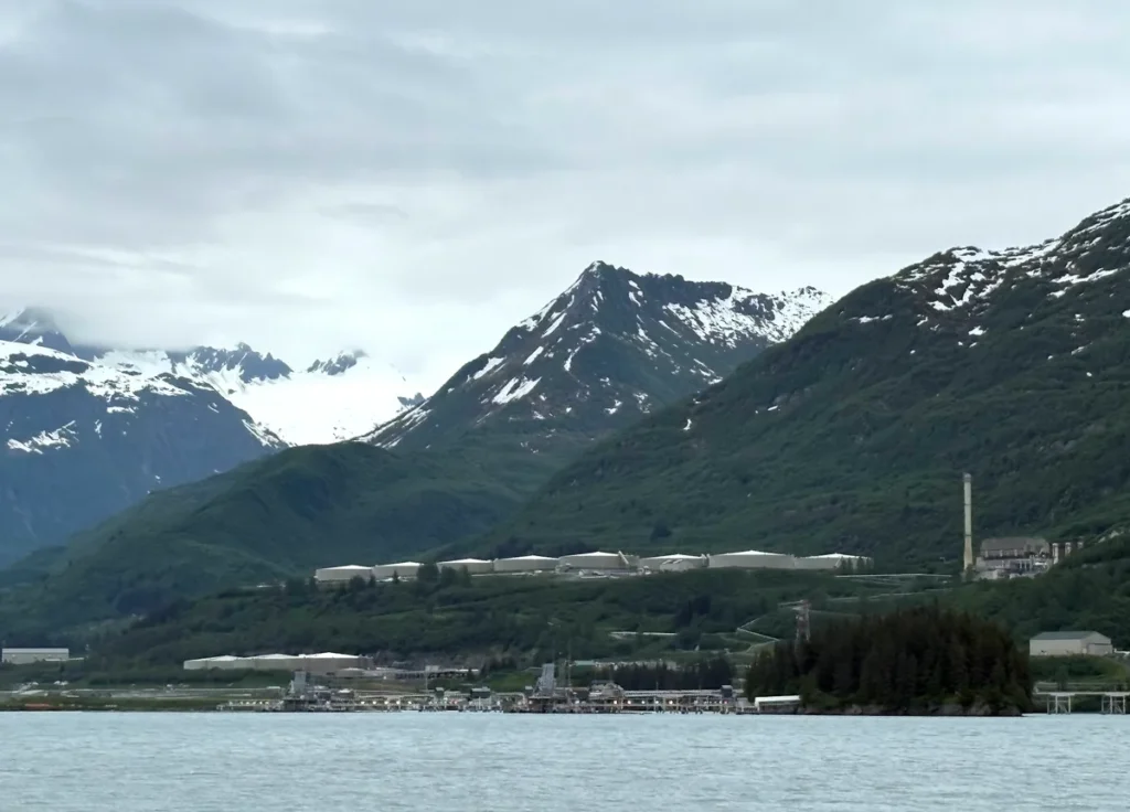 More Alaska crude flows to Asia as Strait of Hormuz stays shut