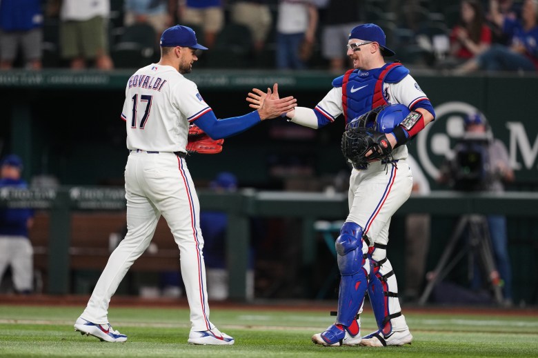 Rangers make it two straight over Red Sox