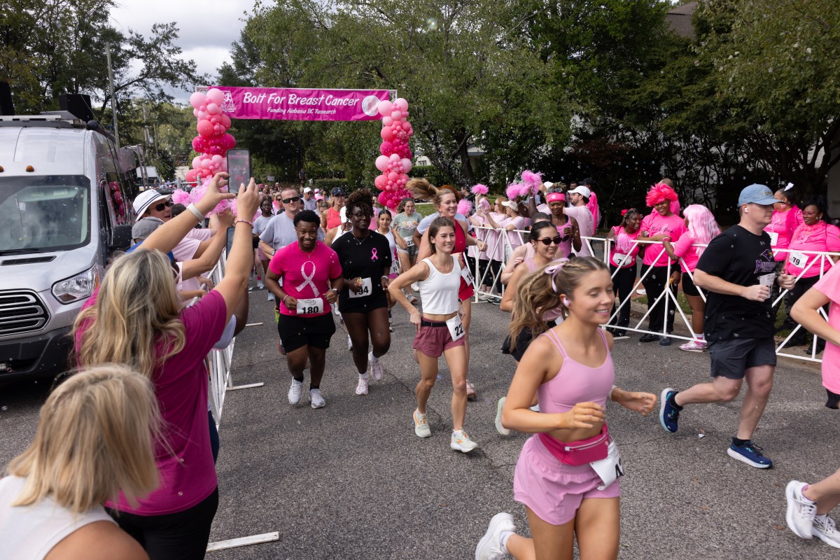 runners wearing pink for breast cancer awareness 5K