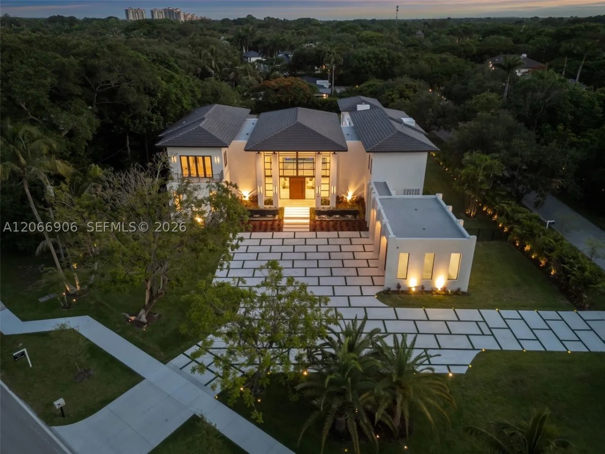 A look inside NBA star Giannis Antetokounmpo’s new $13M Florida mansion